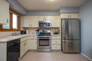 363 Gilbert Ave, Pearl River, NY 10965 - Photo 14