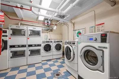 525 W 235 Street #4C, Bronx, NY 10463 - Photo 12