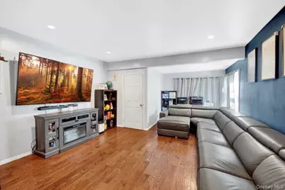 4153 Gunther Avenue, Bronx, NY 10466 - Photo 2