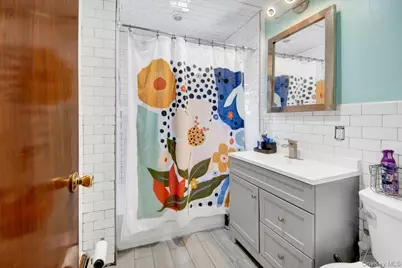 4153 Gunther Avenue, Bronx, NY 10466 - Photo 18