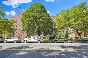 25-18 Union St, Flushing, NY 11354 - Photo 14