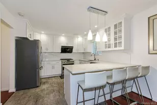 43 Elm St, Great Neck, NY 11021 - Photo 10