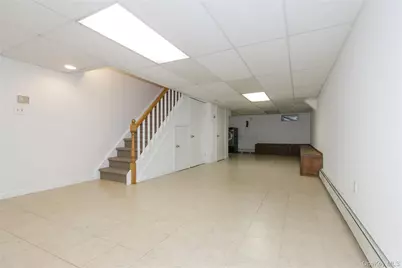 43 Elm Street, Great Neck, NY 11021 - Photo 26