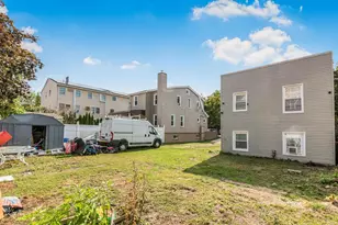 264 Emerson Ave, Bronx, NY 10465 - Photo 18