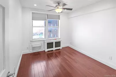 41-25 Kissena Boulevard #3F, Flushing, NY 11355 - Photo 4