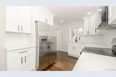 786 4th Avenue, Bay Shore, NY 11706 - Photo 1