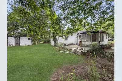 35 N Riley Avenue, Mattituck, NY 11952 - Photo 2