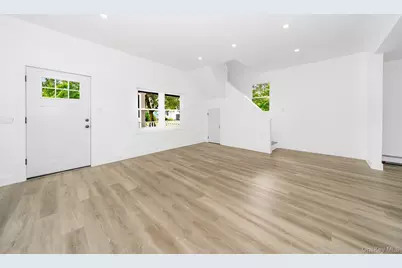 24 Calvert Avenue, West Babylon, NY 11704 - Photo 14