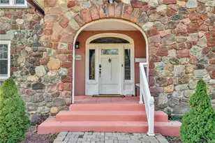 245 E Townline Rd, West Nyack, NY 10994 - Photo 2