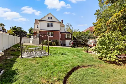 126 N Broadway, White Plains, NY 10603 - Photo 40