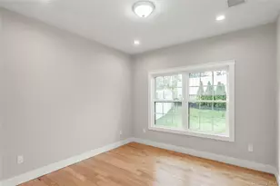 8 Sebree Pl, Plainview, NY 11803 - Photo 14