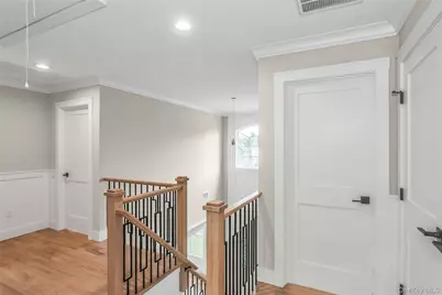 8 Sebree Place, Plainview, NY 11803 - Photo 16