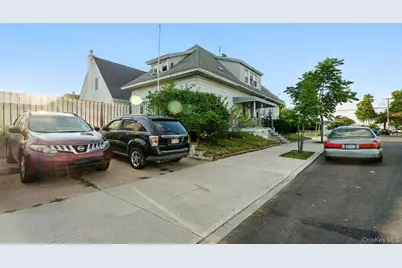 96-20 160th Avenue, Howard Beach, NY 11414 - Photo 18