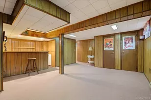 34 Audrey Ave, Plainview, NY 11803 - Photo 20