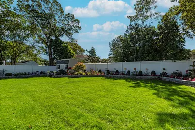 6 Linden Street, Selden, NY 11784 - Photo 32