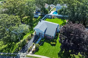 6 Linden St, Selden, NY 11784 - Photo 34