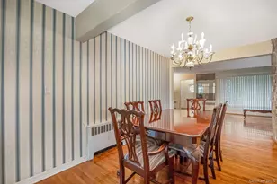 34 Midland Rd, Roslyn Heights, NY 11577 - Photo 8