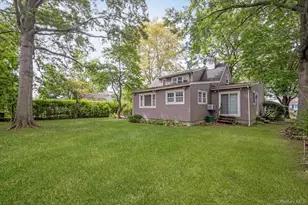 34 Midland Rd, Roslyn Heights, NY 11577 - Photo 22