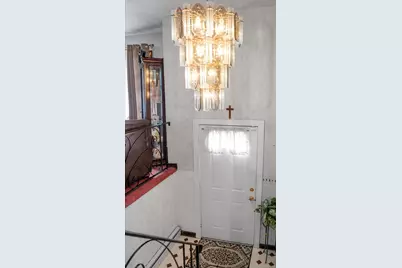 13 New Hampshire Avenue, Bay Shore, NY 11706 - Photo 2