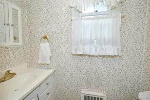 17 Concord St, Floral Park, NY 11001 - Photo 20