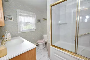 17 Concord St, Floral Park, NY 11001 - Photo 28