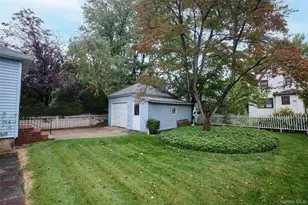 17 Concord St, Floral Park, NY 11001 - Photo 34