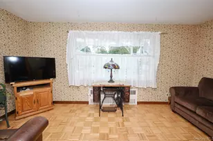 17 Concord St, Floral Park, NY 11001 - Photo 12