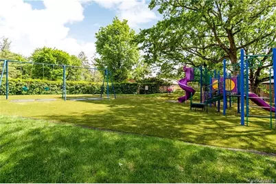 182 Pinewood Road #23, Hartsdale, NY 10530 - Photo 2