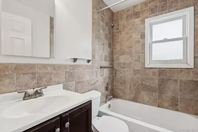105 Devon Road, Albertson, NY 11507 - Photo 10