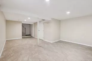 105 Devon Rd, Albertson, NY 11507 - Photo 16