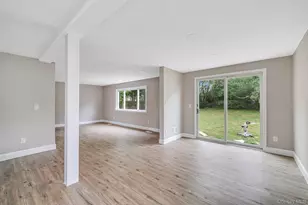 40 Gettysburg Dr, Holbrook, NY 11741 - Photo 18