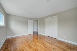 40 Gettysburg Dr, Holbrook, NY 11741 - Photo 4