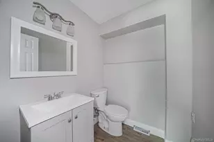 40 Gettysburg Dr, Holbrook, NY 11741 - Photo 10