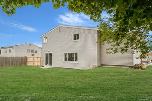 40 Gettysburg Dr, Holbrook, NY 11741 - Photo 22