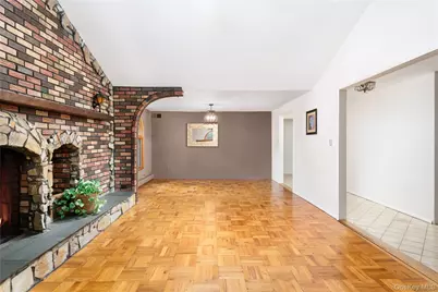 4 Comet Road, Selden, NY 11784 - Photo 8