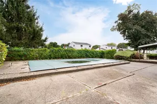 4 Comet Rd, Selden, NY 11784 - Photo 30