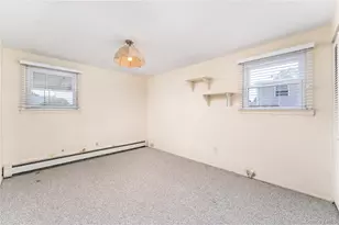 4 Comet Rd, Selden, NY 11784 - Photo 16