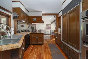 404 Gretna Rd, Hyde Park, NY 12538 - Photo 12