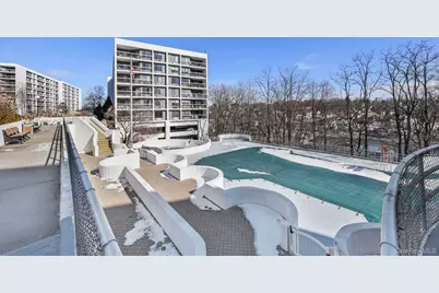 400 High Point Drive #409, Hartsdale, NY 10530 - Photo 42