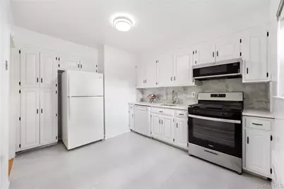 73-08 220th Street #Lower, 405B1, Oakland Gardens, NY 11364 - Photo 10