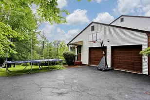 3 Larissa Ct, Airmont, NY 10952 - Photo 40