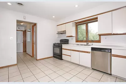 3 Larissa Court, Airmont, NY 10952 - Photo 12