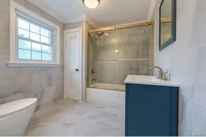 4734 Glenwood Street, Little Neck, NY 11362 - Photo 4