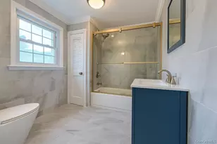 47-34 Glenwood St, Little Neck, NY 11362 - Photo 4