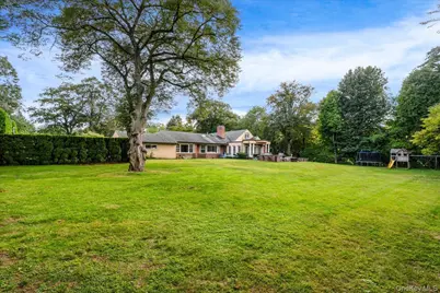 532 E Shore Road, Great Neck, NY 11024 - Photo 30