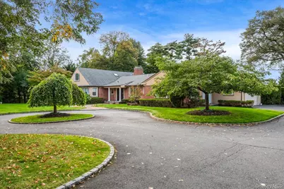 532 E Shore Road, Great Neck, NY 11024 - Photo 4