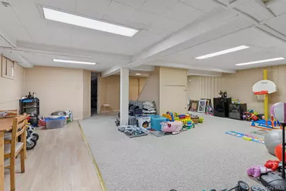 2147 Seneca Drive N, Merrick, NY 11566 - Photo 20