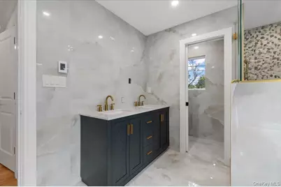 1028 E Broadway, Woodmere, NY 11598 - Photo 40