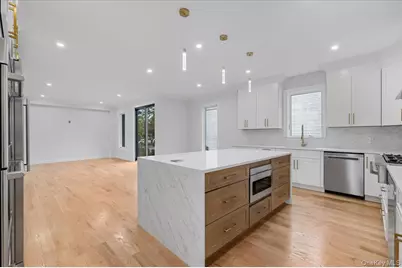 1028 E Broadway, Woodmere, NY 11598 - Photo 24