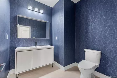 1028 E Broadway, Woodmere, NY 11598 - Photo 32